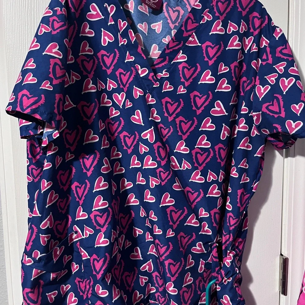 Heart Patterned Scrub Tops - Pink, Blue, set of 3 - Picture 3 of 14